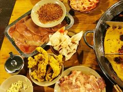 -岗上渣渣老火锅(两路口店)