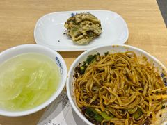 -李与白包子铺(桐梓林店)