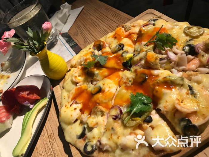 tomacado花厨(三里屯店)海鲜薄脆披萨图片 