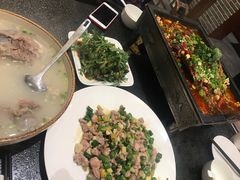 -万重锦·人文川菜馆(骡马市店)