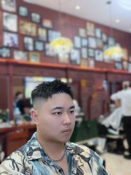 -尼特斯男士发型馆