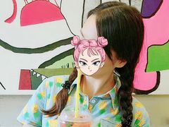 -莓园冰淇淋店