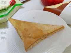 枫糖卡仕达三角派-麦当劳(百联西郊购物中心店)