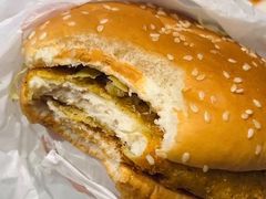 -麦当劳甜品站(高德置地广场春广场店)