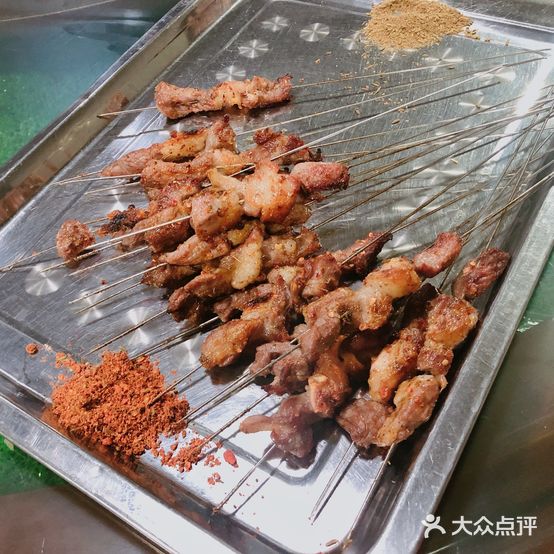 朱浩小海鲜马征大串青山羊(名仕豪庭店)