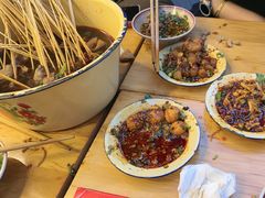 -拈签一笑黄牛肉辣卤串串