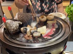 -围炉肉舍•炭烤活鳗•丹东海鲜烤肉(步行街店)