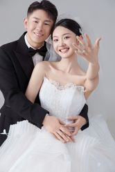 -喜爱高定婚纱摄影