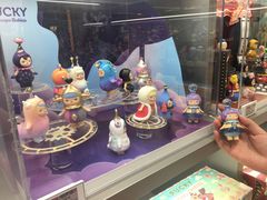 -泡泡玛特POPMART(蓝色港湾店)