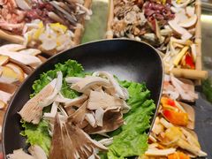 -菌自由丨野生菌火锅特色庭院餐厅(丽江古城店)