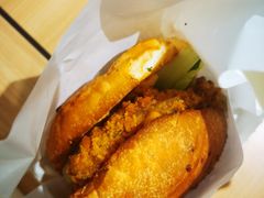 黄金三脆多汁鸡堡-必胜客(会展店)