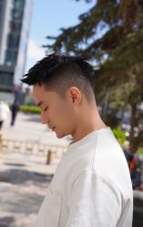 -一家只做男发烫染的店
