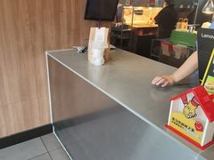 -麦当劳(杨林得来速店)