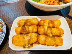 -爆炸头阿姨小四川正宗川味小吃(无任何分店)