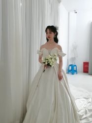 -挪娅婚纱摄影皇家会所