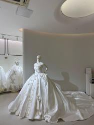 -城市花园婚纱摄影