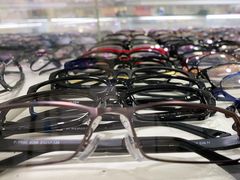 -铭镜都眼镜·蔡司·依视路·凯米