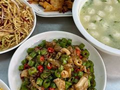 -丹水桥地锅鱼·翘嘴鲌·地方特色全鱼宴(丹江口大坝店)