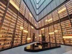 -上海虹桥中心爱琴海亚朵S酒店