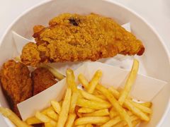 -麦当劳(上海虹桥站30B检票口楼上)