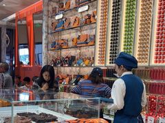 -VENCHI 闻绮(上海佛罗伦萨小镇店)