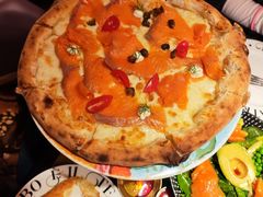 烟熏三文鱼和刺山柑披萨-IL TEATRO 精品意大利餐厅