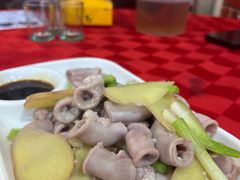 白灼竹肠-先鲜鲫鱼粥