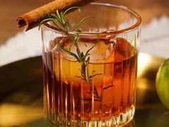 -胡桃里乐队酒馆(鎏嘉码头店)