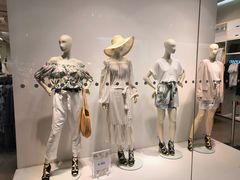 -H&M(鹏欣水游城店)