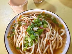 牛肉藏面-老光明岗琼甜茶馆