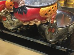 -花馬肆.云南过桥米线(汉神购物广场现场熬汤店)