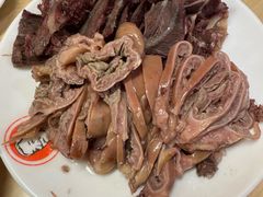 -闫家驴肉老店(华电一校店)
