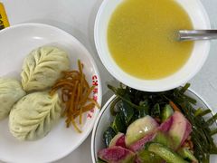 -陈寔包子王·卤煮小肠·京味小吃(龙潭店)
