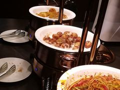 -牛YO寿喜烧·铁板烧和牛火锅自助(市府恒隆店)