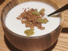 空运来的新疆酸奶-谷丽麦馕新疆菜·清真(步步高梅溪新天地店)