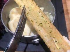 宽薯条-YUE·6·西式融合餐厅(外滩六号店)