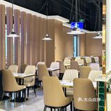 那个从小吃到大的店，现在居然这么厉害了！