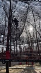 -蹦蹦跳跳(新奥购物中心店)