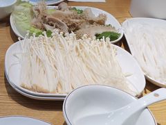 金针菇-夜牛潮汕鲜牛肉火锅店(翻身店)