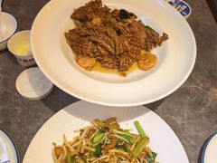 -闫府私房菜(恒隆店)