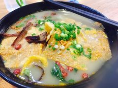 -螺小胖柳州螺蛳粉(钟楼总店)