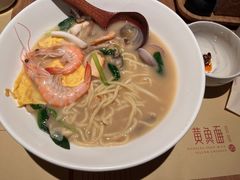 -荣家黄鱼面(南京西路店)