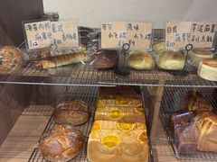 -沁屋面包店(人民东路店)