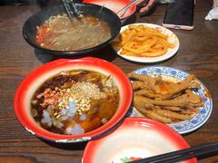 -爆炸头阿姨小四川正宗川味小吃(无任何分店)