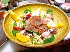 炙烤牛舌沙拉-厚贞日式烤肉(龙之梦店)