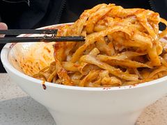 -顺溜·手工刀削面·黑金店(铜锣湾店)