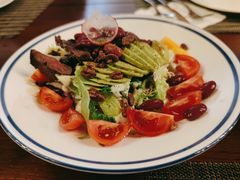 烤牛肉彩虹时蔬沙拉-at cafe 意大利餐厅(集美店)