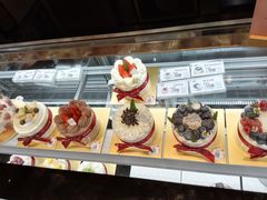 -花花卷卷·鲜食蛋糕(静安久光百货店)