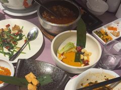 -彩云天云南餐厅