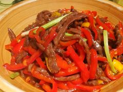 红椒牛肉丝-老包子豆腐坊(大庆路店)